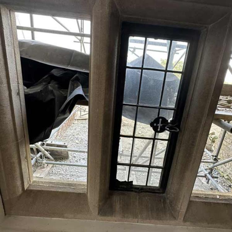 Bath stone window casements cleaned at country house near Swindon, Wiltshire