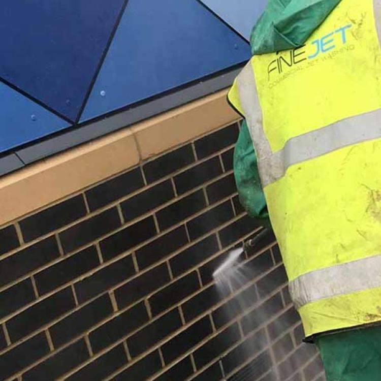 Specialist acid brick cleaning for new builds in Aylesbury, Buckinghamshire